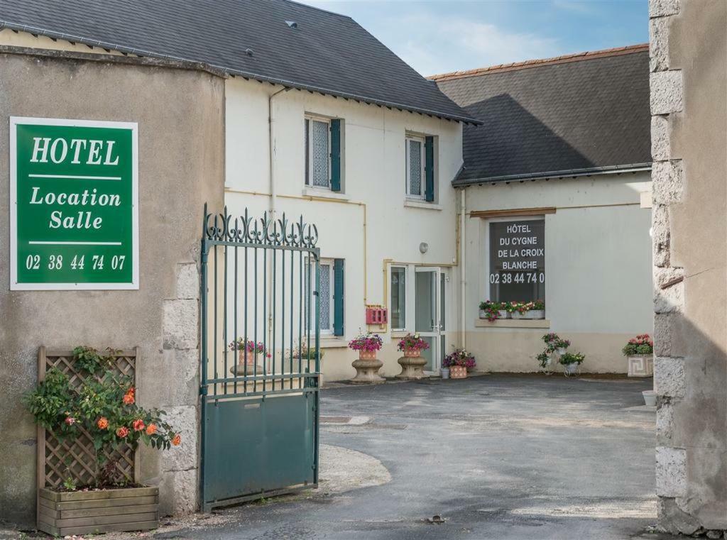 Hotel Du Cygne De La Croix Blanche Lailly-en-Val Exterior foto